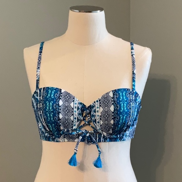 Xhilaration swimsuit top. Sz Medium NWT - Picture 1 of 7